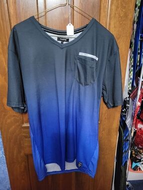 Men's Ombre Blue to Black Pocket Tee